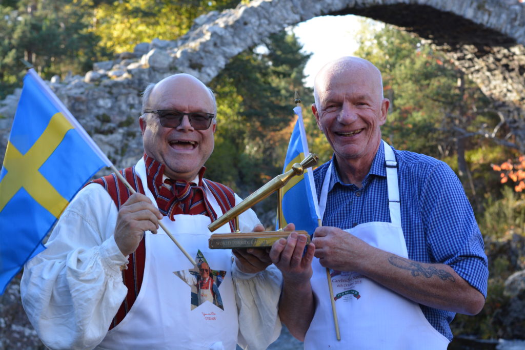 Per Carlsson och Calle Myrsell, vinnare i grötkoknings-VM.
